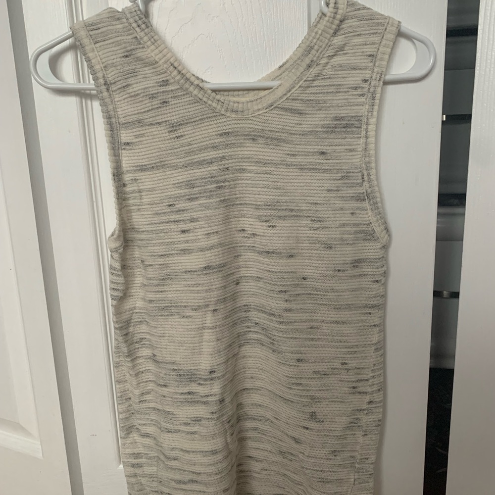 Brand: inhabit, size Petite